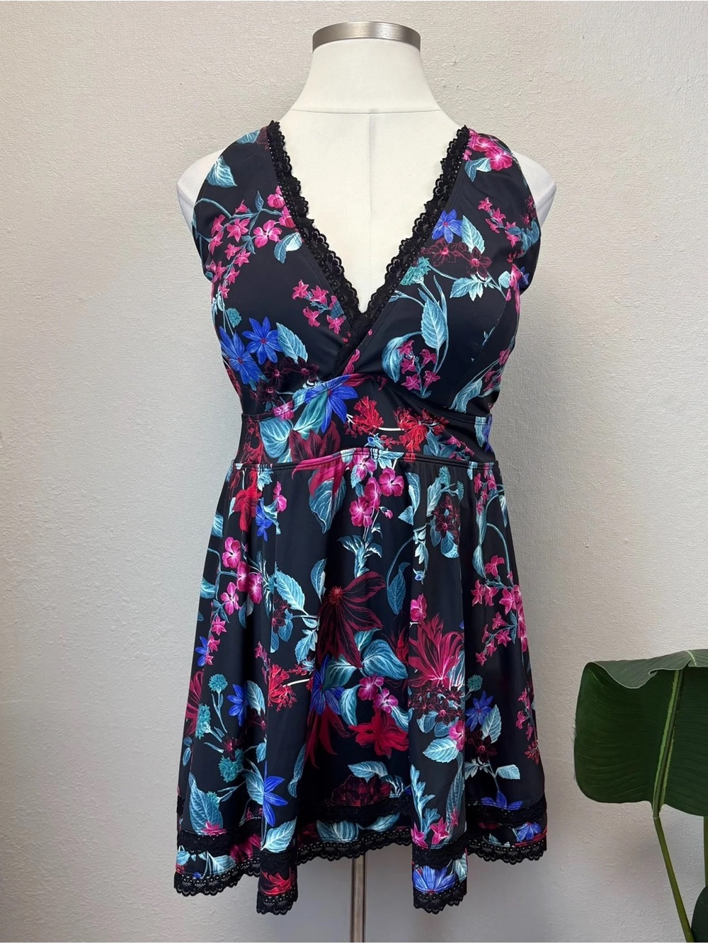 Torrid Black Floral Lace Trim Swim Dress - Size 28 (5)